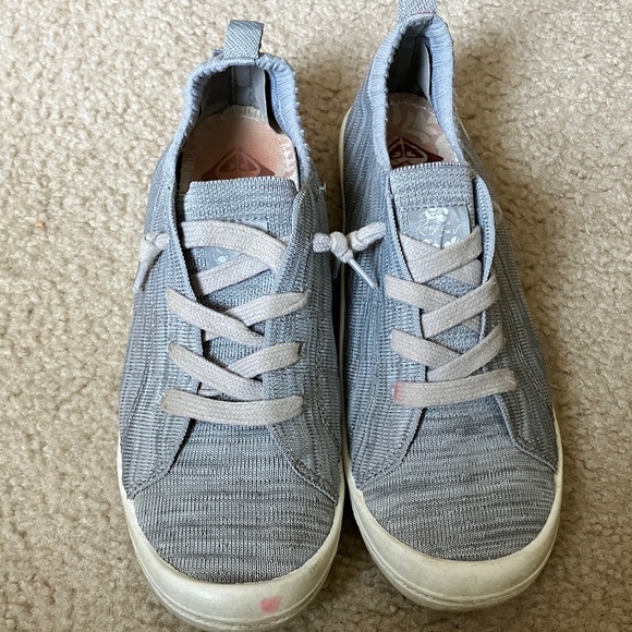 Roxy Surf Gray Sneakers - Picture 1 of 10